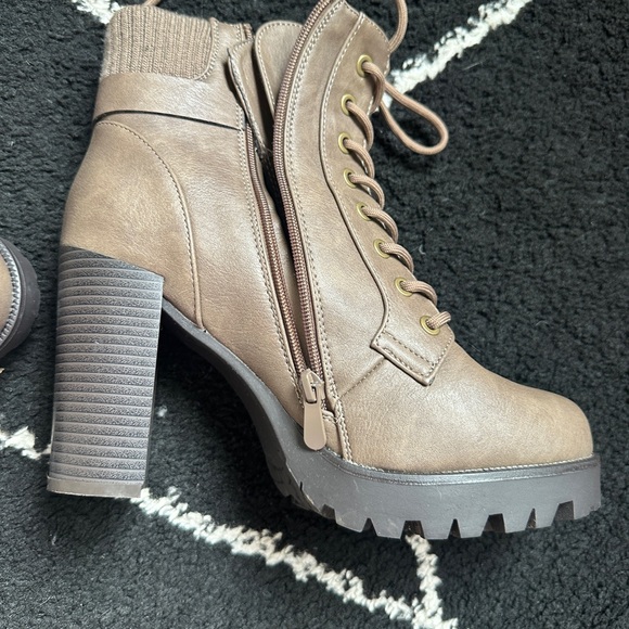 Dream Pairs Brown Khaki Beige Leather Combat Heeled Moto Boots - Picture 6 of 8